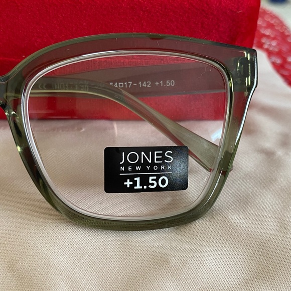 Jones New York Oversized Exaggerated CatEye Clear Green Frames Readers +1.5 NWT main image 5